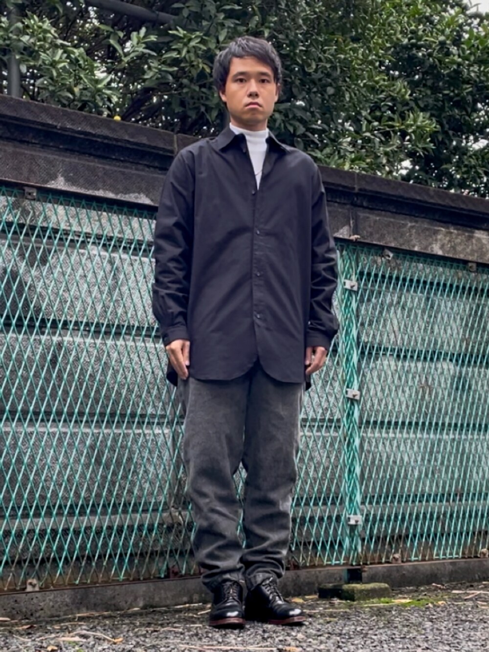 「秋コーデ、シャツスタイル、ハイネック」｜「FRANK LEDERのFRANK LEDER VINTAGE BEDSHEET OLD STYLE SHIRT (0916010)（シャツ/ブラウス、ブラック系）」を使った、ddddd05さん（メンズ・169cm）の秋コーディネートの1枚目の写真
