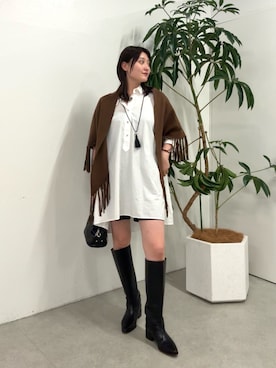 「LOUNGEDRESS（ラウンジドレス）の《1枚で着映え》チュニックシャツ　秋服（シャツ/ブラウス、ホワイト系）」を使った、momoさん（レディース・168cm）の秋コーディネート