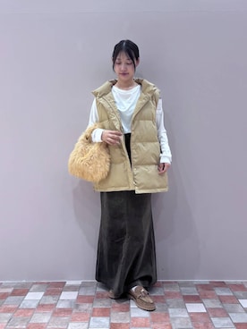 「アイテム（ダウンベスト）」を使った、byrrinnaさん（レディース・155cm）の秋コーディネート