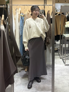 「RIVE DROITE（リヴドロワ）の【バックロゴが目を惹く】アスレチックロゴニット（ニット/セーター）」を使った、nahoさん（レディース・161cm）の秋コーディネート