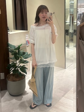「RIVE DROITE（リヴドロワ）の【MONN.:.(モン)】オープンネックTee（Tシャツ/カットソー、ホワイト系）」を使った、nahoさん（レディース・161cm）の夏コーディネート