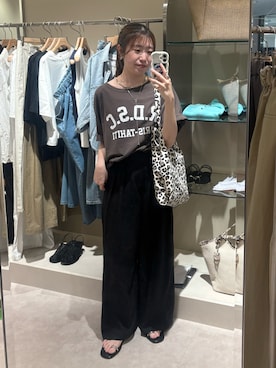 「RIVE DROITE（リヴドロワ）の【Yossshiiii企画/即完売につき再販売/新色追加】R.D.S.CロゴTe（Tシャツ/カットソー、ブラック系）」を使った、nahoさん（レディース・161cm）の春コーディネート