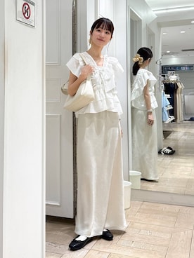 「LOWRYS FARM（ローリーズファーム）のストレッチサテンスカート　 290120（スカート、ホワイト系）」を使った、riidayooさん（レディース）の夏コーディネート