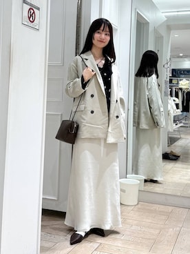 「LOWRYS FARM（ローリーズファーム）のストレッチサテンスカート　 290120（スカート、ホワイト系）」を使った、riidayooさん（レディース）の春コーディネート