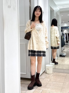 「LOWRYS FARM（ローリーズファーム）のシャギーロングＶカーディガン　595935（カーディガン/ボレロ）」を使った、riidayooさん（レディース・160cm）の秋コーディネート