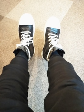 「DRKSHDW by RICK OWENS（ダークシャドウ バイ リックオウエンス）のアイテム（パンツ）」を使った、malonさん（メンズ・174cm）の冬コーディネート