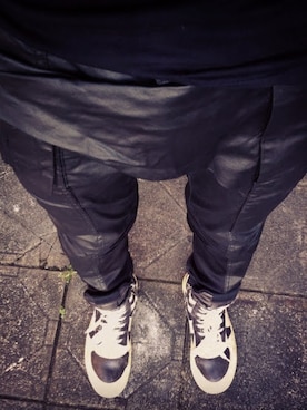 「DRKSHDW by RICK OWENS（ダークシャドウ バイ リックオウエンス）のアイテム（パンツ）」を使った、malonさん（メンズ・174cm）の冬コーディネート