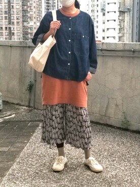 「UNIQLO（ユニクロ）のアイテム（Denim jacket、ブルー系）」を使った、Banksia Chanさん（レディース）の秋コーディネート