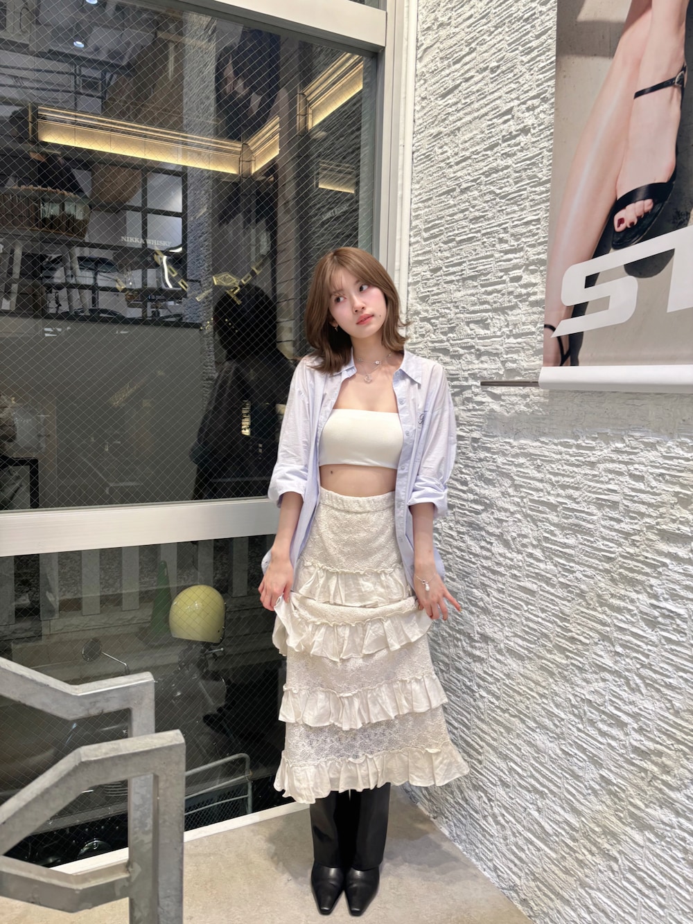 「ponponのアイテム（シャツ/ブラウス、ブルー系）」を使った、yuklaly_さん（レディース・160cm）の冬コーディネートの1枚目の写真
