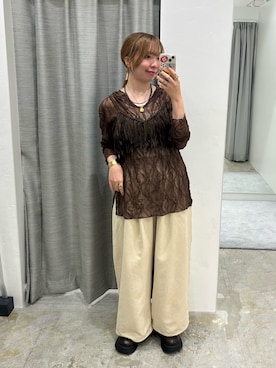 「KBF（ケイビーエフ）のフーディーレーストップス（Tシャツ/カットソー、ブラウン系）」を使った、sorakaさん（レディース・159cm）の秋コーディネート