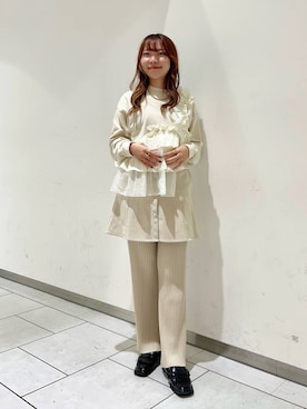 「KBF（ケイビーエフ）のフリルドッキングスウェット（スウェット）」を使った、sorakaさん（レディース・159cm）の秋コーディネート