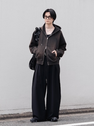 「soerte（ソエルテ）のHeavy weight double zip-up hoodie /ヘビーウェイトダブルジップフーディー 【短丈】（パーカー）」を使った、きゅうさん（メンズ・172cm）の春コーディネート