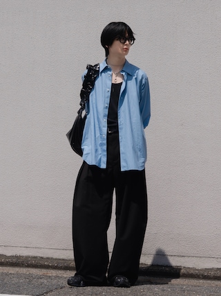 「soerte(ソエルテ)の3tuck Wide Balloon Trousers / 3タックワイドバルーンスラックス(スラックス)」を使った、きゅうさん(メンズ・172cm)の夏コーディネート