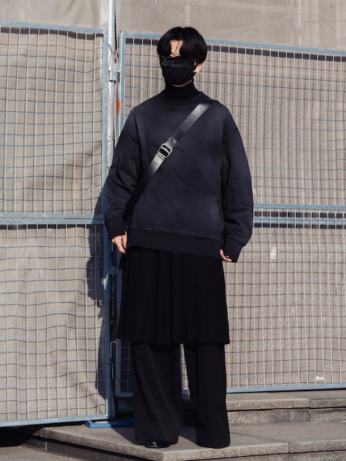 「LAPIIS(ラピス)のMERINO WOOL THUMBHOLE TURTLENECK KNIT(ニット/セーター)」を使った、きゅうさん(メンズ・172cm)の冬コーディネート