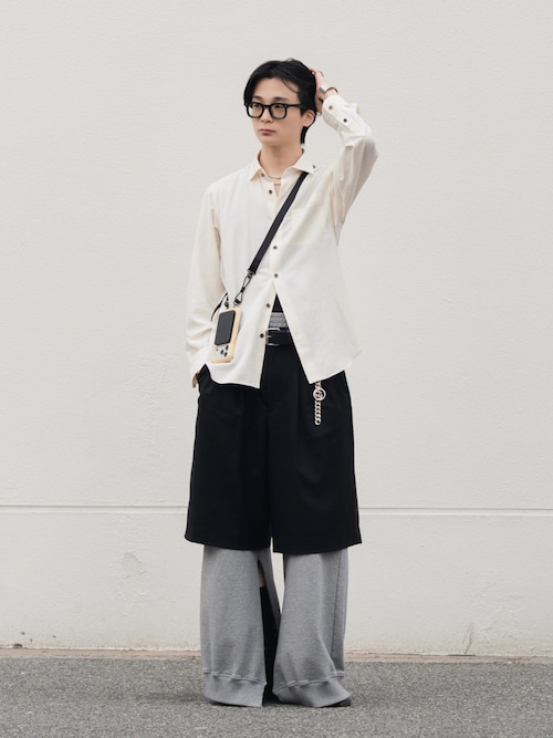 「LAPIIS（ラピス）のTWO TUCK WOOL WIDE SHORT TROUSERS（その他パンツ）」を使った、きゅうさん（メンズ・172cm）の春コーディネート
