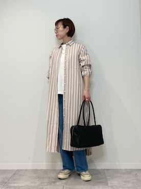 「白Tシャツ」｜kitaさん（レディース・156cm）の冬コーディネート
