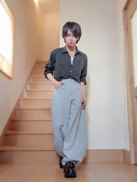 「ADRER（アドラー）のアイテム（シューズ）」を使った、鈴木 悠馬さん（メンズ・160cm）の春コーディネート