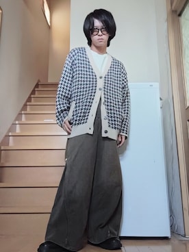 「アイテム（音楽/本・雑誌）」を使った、鈴木 悠馬さん（メンズ・160cm）の秋コーディネート