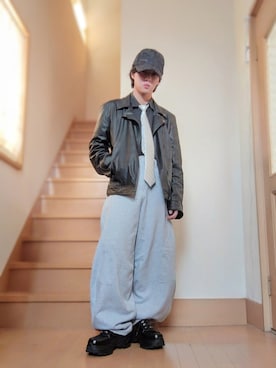 「ADRER（アドラー）のアイテム（シューズ）」を使った、鈴木 悠馬さん（メンズ・160cm）の春コーディネート