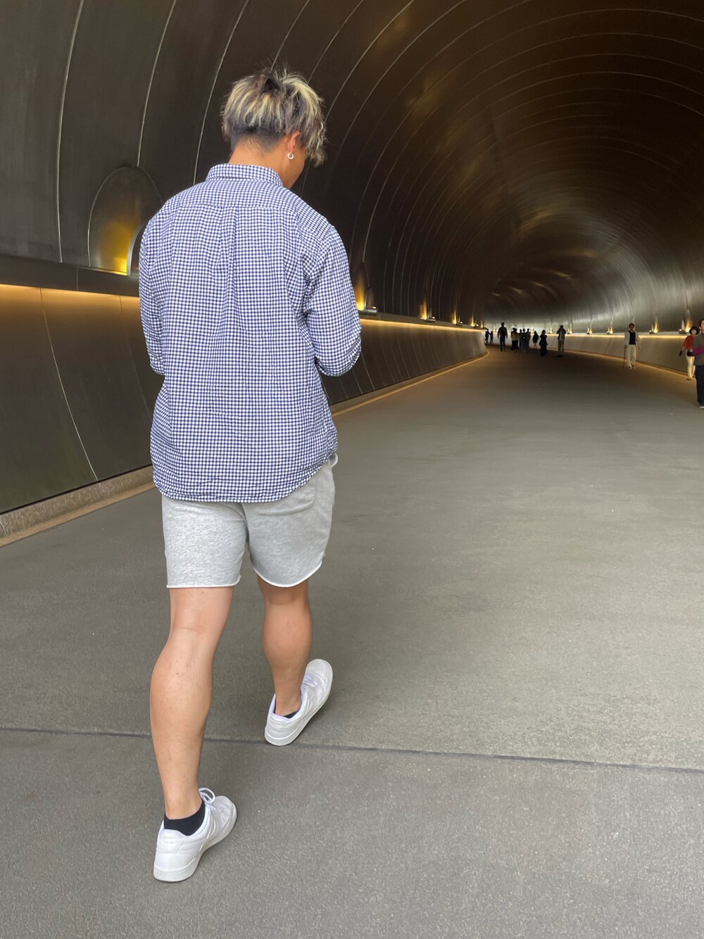 「NIKEのアイテム（スニーカー、ホワイト系）」を使った、いったろさん（メンズ・176cm）の冬コーディネートの1枚目の写真