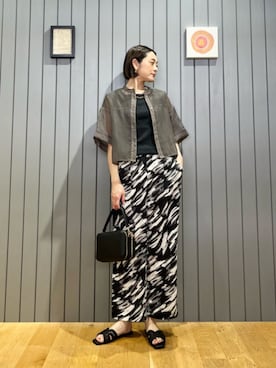 「green label relaxing（グリーンレーベルリラクシング）のアイテム（ショルダーバッグ）」を使った、安田(yasuda)さん（レディース・168cm）の夏コーディネート