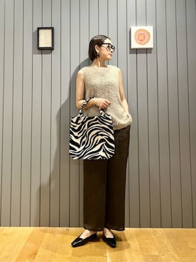 「green label relaxing（グリーンレーベルリラクシング）のアイテム（パンプス）」を使った、安田(yasuda)さん（レディース・168cm）の秋コーディネート