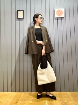 「green label relaxing（グリーンレーベルリラクシング）のアイテム（パンプス）」を使った、安田(yasuda)さん（レディース・168cm）の秋コーディネート