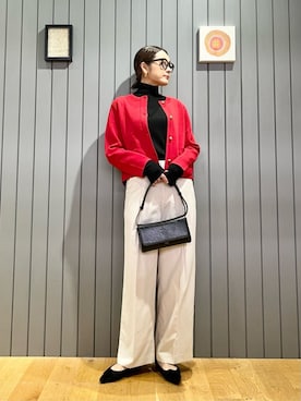 「アイテム（パンプス）」を使った、安田(yasuda)さん（レディース・168cm）の秋コーディネート