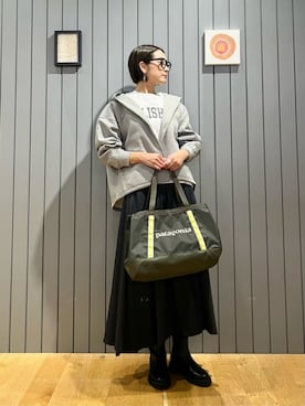 「patagonia」｜「アイテム（スウェット）」を使った、安田(yasuda)さん（レディース・168cm）の秋コーディネート