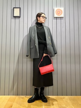 「アイテム（テーラードジャケット）」を使った、安田(yasuda)さん（レディース・168cm）の秋コーディネート