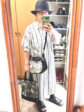 「Dr. Martens（ドクターマーチン）のアイテム」を使った、rin rinさん（レディース・158cm）の秋コーディネート