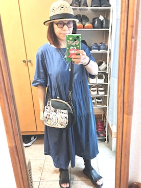 「Dr. Martens（ドクターマーチン）のアイテム」を使った、rin rinさん（レディース・158cm）の秋コーディネート