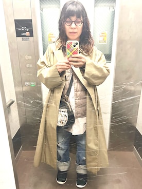 BURBERRYのトレンチコート（ベージュ系）を使った人気ファッション