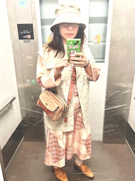 「COACH（コーチ）のアイテム（バッグ）」を使った、rin rinさん（レディース・158cm）の春コーディネート