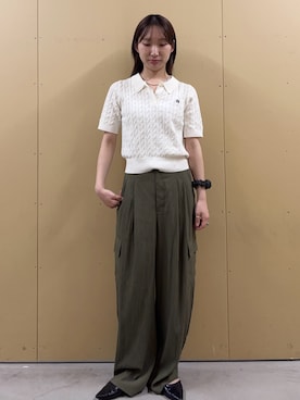 「fredy emue（フレディエミュ）の【大人気シリーズの新型登場！】FR刺しゅうケーブル柄半袖ポロ衿プルオーバーニット（ニット/セーター、ホワイト系）」を使った、HINAKOさん（レディース・162cm）の春コーディネート