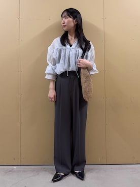 「fredy emue（フレディエミュ）のLINEN混シアー楊柳ブラウス（シャツ/ブラウス、ブルー系）」を使った、HINAKOさん（レディース・162cm）の春コーディネート