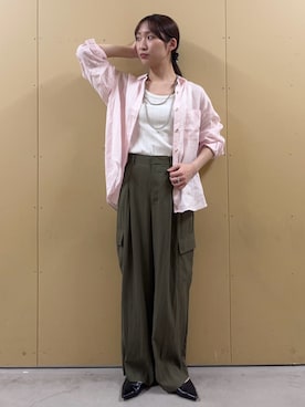 「fredy emue（フレディエミュ）の2タックカーゴパンツ（その他パンツ、グリーン系）」を使った、HINAKOさん（レディース・162cm）の春コーディネート