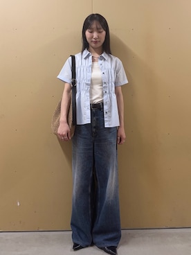 「fredy emue（フレディエミュ）のシャーリング半袖シャツ（シャツ/ブラウス、ブルー系）」を使った、HINAKOさん（レディース・162cm）の春コーディネート