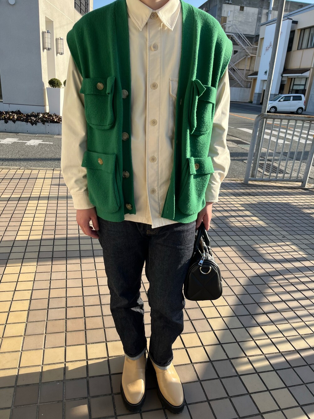 「春服デビュー宣言、春服、UNIQLO」｜「UNIQLOのアイテム（シャツ/ブラウス、ベージュ系）」を使った、syouta4715さん（メンズ・172cm）の春コーディネートの1枚目の写真