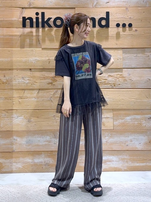 ニコちゃん　1206060 セール】チュールレイヤーフラワーフォトTシャツ（Tシャツ