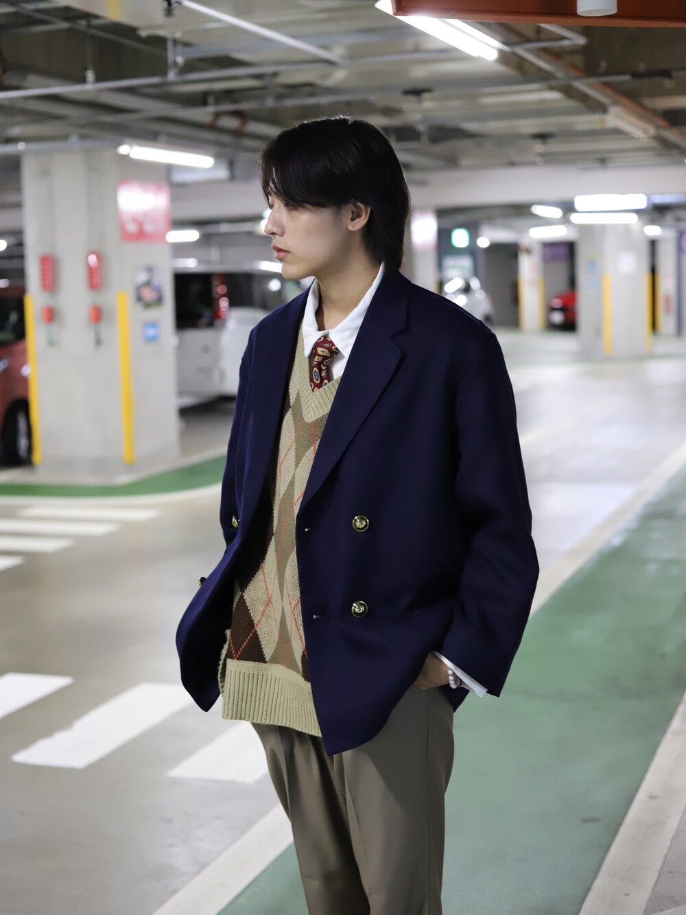 「未来のWEARISTAプロジェクト」｜「coen by Mr.SZKのルーズシルエット ダブルジャケット【coen × Mr.SZK】（テーラードジャケット、ブルー系）」を使った、Jinさん（メンズ・180cm）の冬コーディネートの1枚目の写真