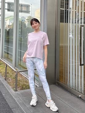 「Julier Yoga and Relax（ジュリエヨガアンドリラックス）のJulier ムーブプライムTシャツ（Tシャツ/カットソー、ピンク系）」を使った、Julierさん（レディース・170cm）の春コーディネート