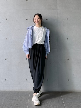 「Julier Yoga and Relax（ジュリエヨガアンドリラックス）のJulier ライトプライムバルーンパンツ（その他パンツ、ブラック系）」を使った、Julierさん（レディース・170cm）の春コーディネート
