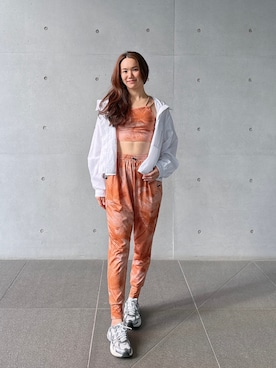 「Julier Yoga and Relax（ジュリエヨガアンドリラックス）のJulier ルーセントUV ライトブルゾン（ブルゾン、ホワイト系）」を使った、Julierさん（レディース・170cm）の春コーディネート