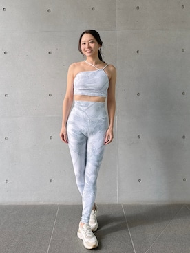 「Julier Yoga and Relax（ジュリエヨガアンドリラックス）のJulier palm treeプリントスーパーハイレギンス（レギンス/スパッツ、ホワイト系）」を使った、Julierさん（レディース・170cm）の春コーディネート