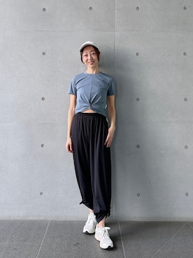 「Julier Yoga and Relax（ジュリエヨガアンドリラックス）のJulier アクティブフロー2WAYパンツ（その他パンツ、ブラック系）」を使った、Julierさん（レディース・170cm）の春コーディネート