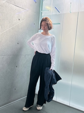 「Julier Yoga and Relax（ジュリエヨガアンドリラックス）のJulier アクティブフローロングスリーブプルオーバー（Tシャツ/カットソー、ホワイト系）」を使った、Julierさん（レディース・170cm）の春コーディネート