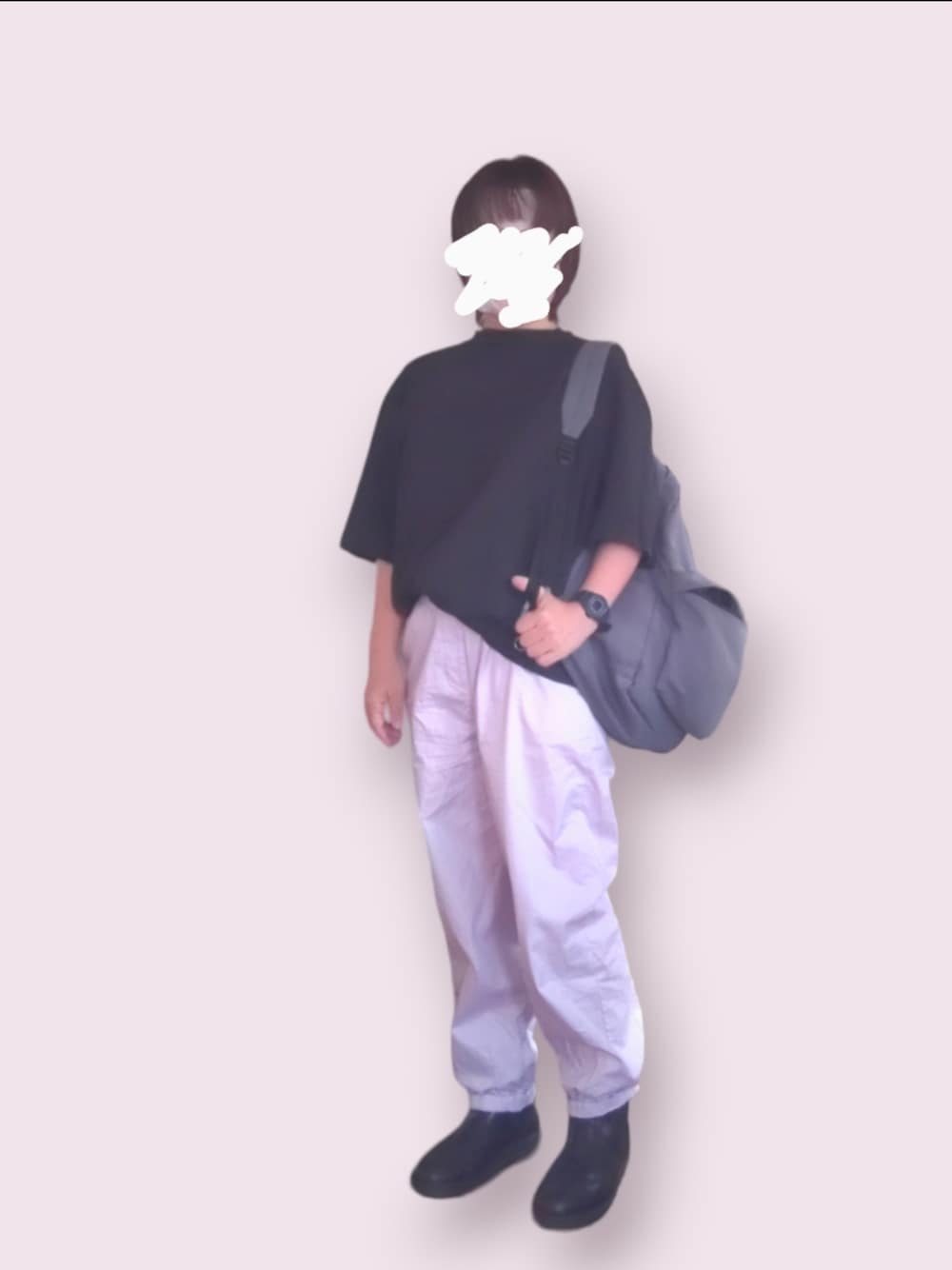 「シンプルコーデ、ストリート、夏コーデ」｜「ZARAのアイテム（カーゴパンツ、ピンク系）」を使った、ｂｅｂｅさん（レディース・150cm）の夏コーディネートの1枚目の写真