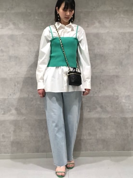 「ビッグシャツ」｜「アイテム（サンダル）」を使った、SHIOMIさん（レディース・163cm）の冬コーディネート