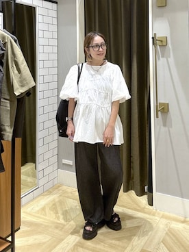 「LOWRYS FARM（ローリーズファーム）のアシメティアードチュニックＳＳ　1049042（シャツ/ブラウス、ホワイト系）」を使った、noji0909さん（レディース）の夏コーディネート